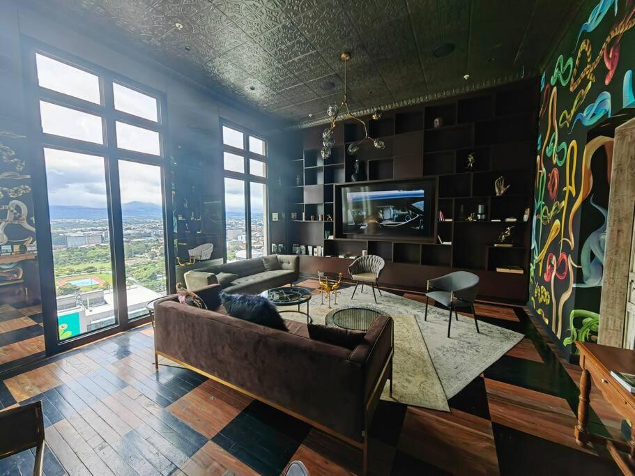 Gallery room view
